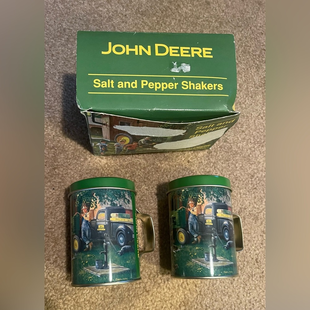 John Deere Salt & Pepper Shaker Set